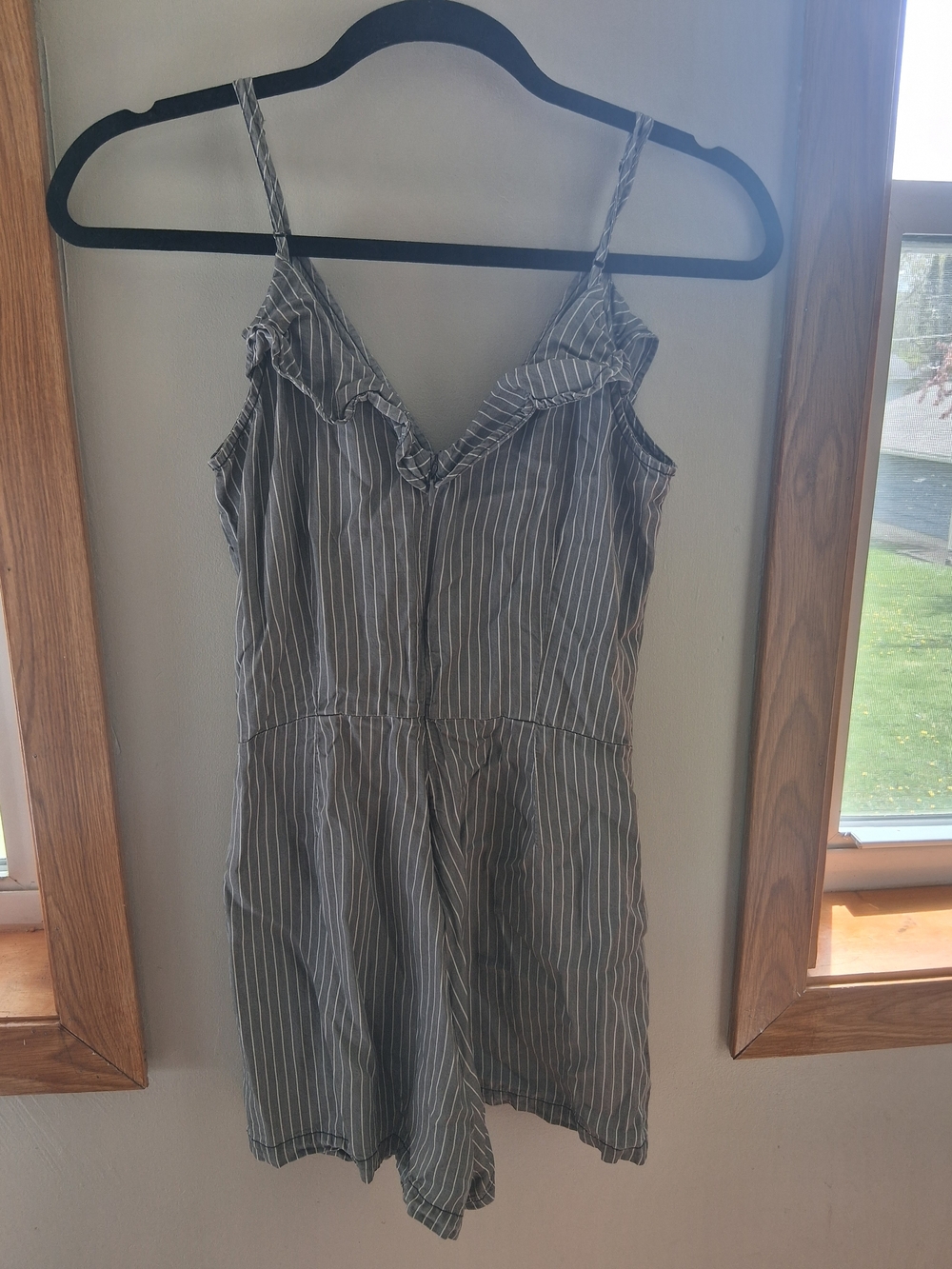 Striped Ruffle V-Neck Romper - Picture 3 of 11